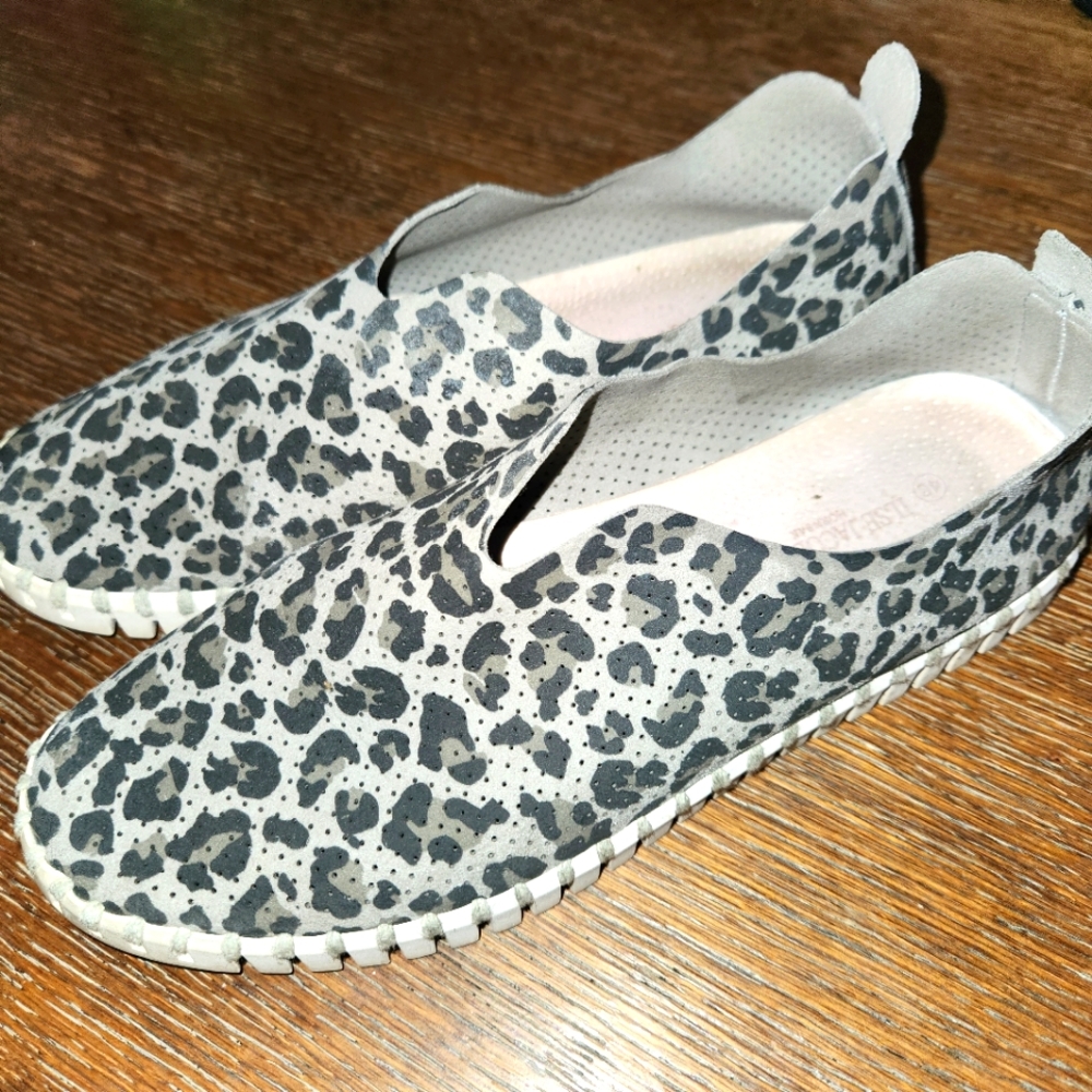 Ilse Jacobsen Hornbaek Leopard Print Women's Slip-On Shoes 8.5